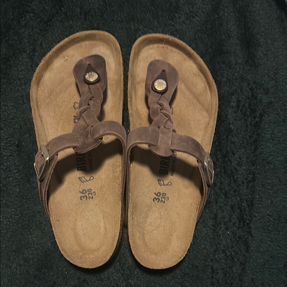 Birkenstock Gizeh Dark Brown Leather Sandals